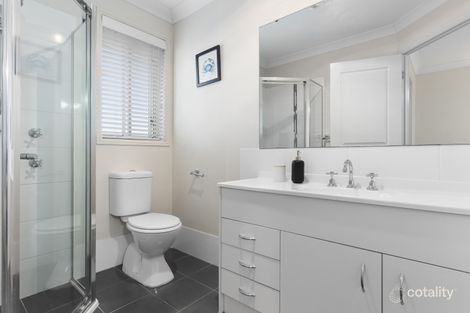 Property photo of 10 Foveaux Street Cameron Park NSW 2285