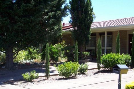 15 Scullin Cres, Hope Valley, SA 5090