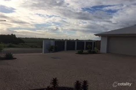 Property photo of 1/4 The Pines Court Millbank QLD 4670