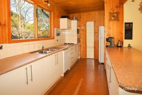 Property photo of 4 Anama Street Greensborough VIC 3088