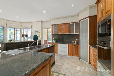 Property photo of 3 Truncata Court Mill Park VIC 3082