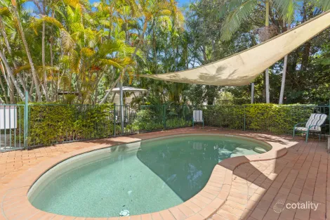 4/57 Worendo St, Southport, QLD 4215