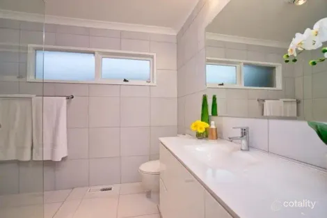 Property photo of 1 Halbert Street Wendouree VIC 3355