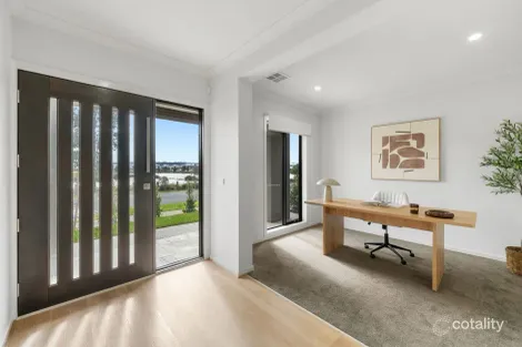 Property photo of 23 Crabtree Crescent Berwick VIC 3806