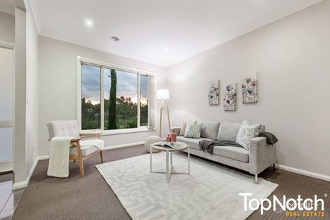 Property photo of 33 Elsternwick Way Craigieburn VIC 3064