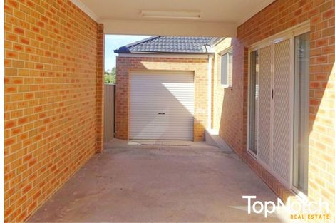 Property photo of 33 Elsternwick Way Craigieburn VIC 3064