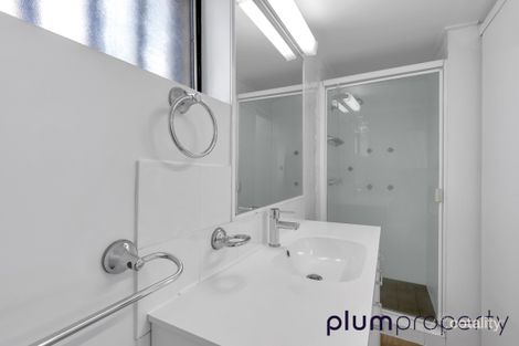 Property photo of 8/116 Clarence Road Indooroopilly QLD 4068