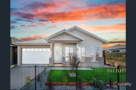 Property photo of 5 Masters Crescent Mambourin VIC 3024