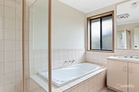Property photo of 8 Mellon Court Sunbury VIC 3429