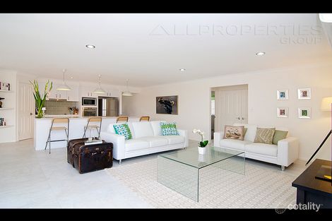 Property photo of 24 Colebrook Crescent Doolandella QLD 4077