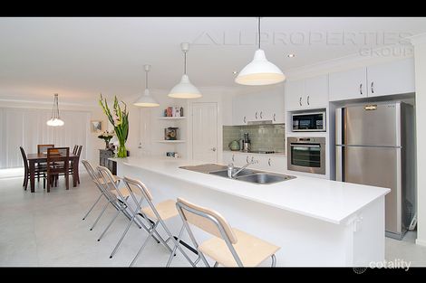 Property photo of 24 Colebrook Crescent Doolandella QLD 4077