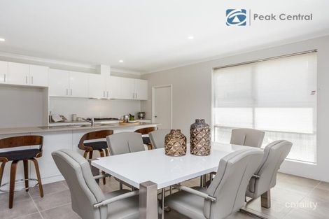 Property photo of 40 Apatite Street Treeby WA 6164