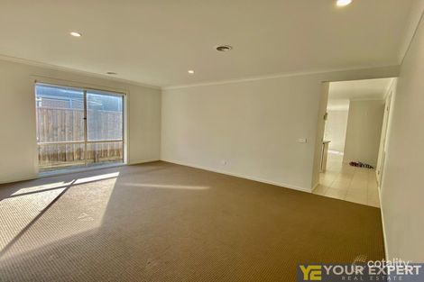 Property photo of 25 Lineham Drive Cranbourne East VIC 3977