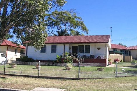 Property photo of 20 Hogarth Avenue Mount Warrigal NSW 2528