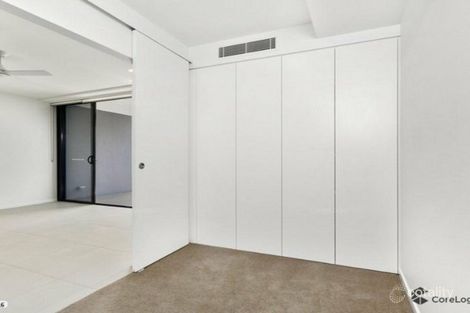 Property photo of 2033/123 Cavendish Road Coorparoo QLD 4151