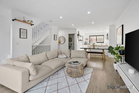 Property photo of 16 Rimfire Walk Maribyrnong VIC 3032