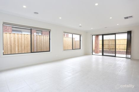 Property photo of 22 Aldinga Avenue Point Cook VIC 3030