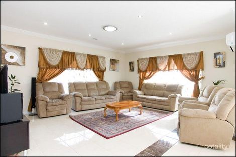 Property photo of 35 Quartz Grove Epping VIC 3076