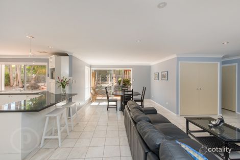 Property photo of 16 Saint Andrews Crescent Carindale QLD 4152