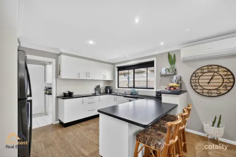 Property photo of 4 Meers Drive Black Head NSW 2430