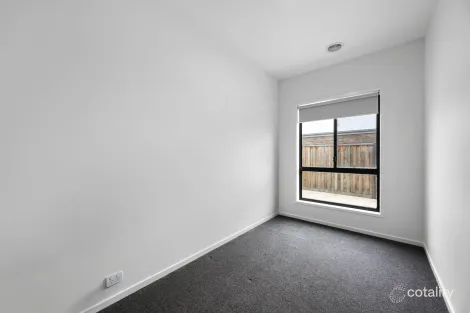 Property photo of 38 Cotton Circuit Gisborne VIC 3437