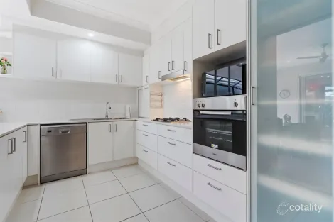 Property photo of 197/299 Napper Road Arundel QLD 4214