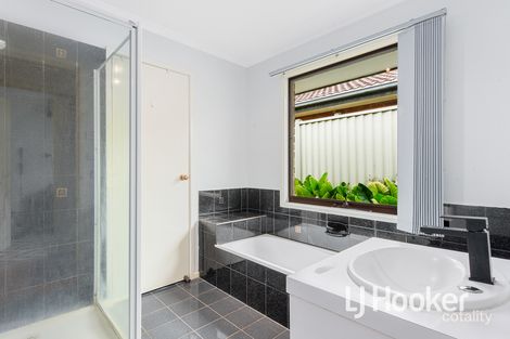 Property photo of 15 Mollisons Hill Hampton Park VIC 3976