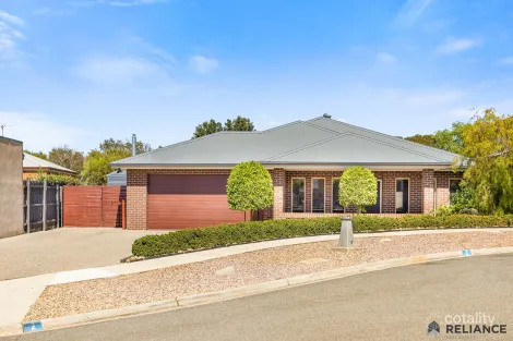 Property photo of 2 Joan Court Bacchus Marsh VIC 3340