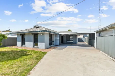 Property photo of 2 Moroney Street Maffra VIC 3860