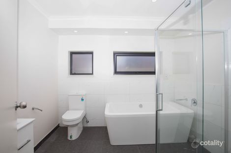 Property photo of 28 Ashleigh Crescent Meadow Heights VIC 3048