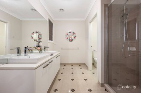 Property photo of 1 Daylily Drive Keysborough VIC 3173