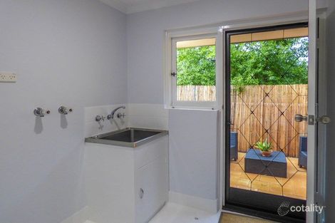 Property photo of 11/19 Byron Road Kalamunda WA 6076