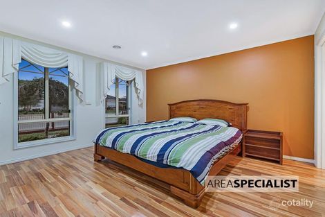 Property photo of 3 Dryandra Place Cranbourne VIC 3977