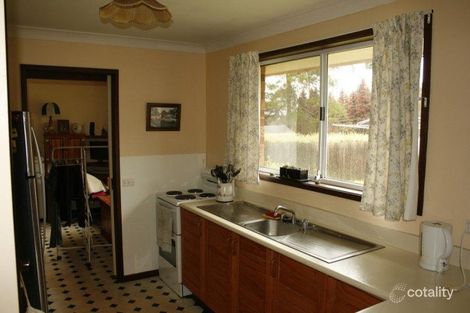 Property photo of 14 Cherry Tree Close Moss Vale NSW 2577