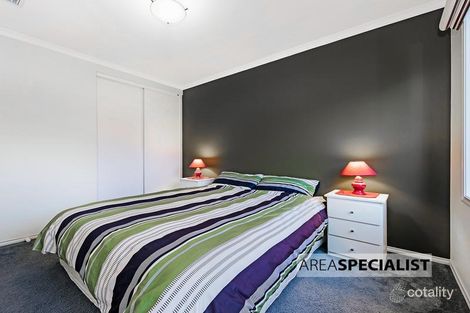 Property photo of 3 Dryandra Place Cranbourne VIC 3977