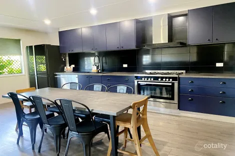 Property photo of 36 Middle Crescent Dysart QLD 4745