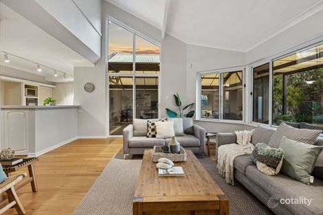 Property photo of 11 Biscay Road Sorrento WA 6020