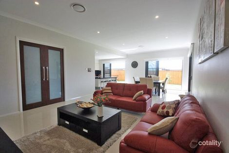 Property photo of 8 Jardine Close Gledswood Hills NSW 2557