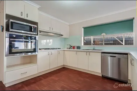 Property photo of 8 Kennedy Parade Roxburgh Park VIC 3064