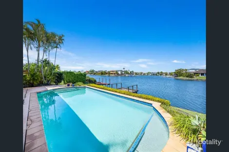 Property photo of 32 The Peninsula Helensvale QLD 4212