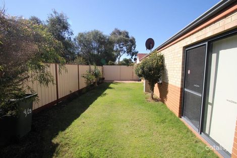 Property photo of 4/28 Holmesdale Road Woodbridge WA 6056