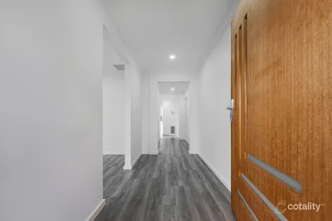 Property photo of 23 Orion Way Roxburgh Park VIC 3064