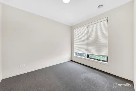 Property photo of 18 Dutchelm Avenue Werribee VIC 3030