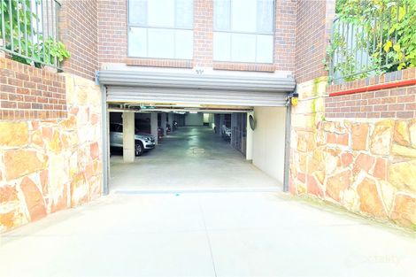 Property photo of 2/8 Carinya Road Girraween NSW 2145