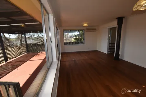 Property photo of 3 Boronia Crescent Orange NSW 2800