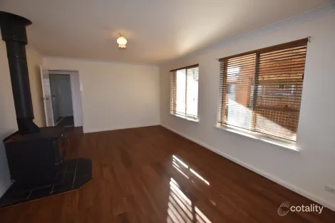 Property photo of 3 Boronia Crescent Orange NSW 2800