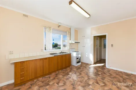 Property photo of 10 Leslie Street Murray Bridge SA 5253