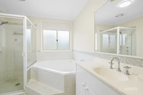 Property photo of 4 Woodbine Close Lisarow NSW 2250