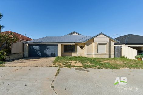 Property photo of 15 Mulwarrie Circle Wanneroo WA 6065