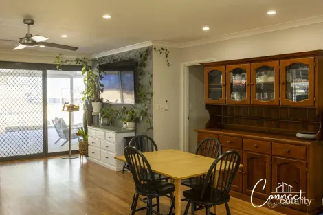 Property photo of 2 Nardini Place Sawyers Valley WA 6074